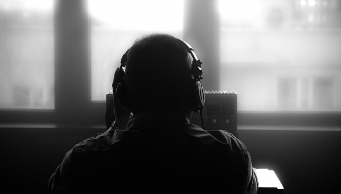 Použitelnost prostorových odposlechů povolených soudem v jiné trestní kauze, než pro kterou byly po...